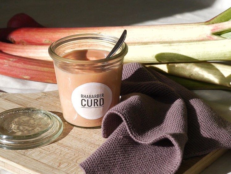 selbstgemachtes Rhabarber Curd