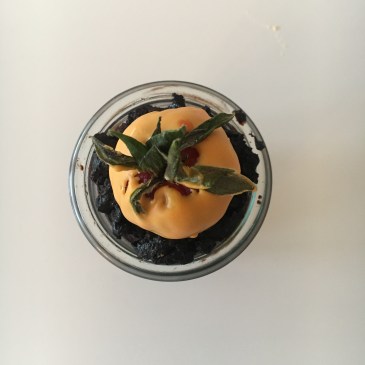 coming up carrots, Schokoküchlein mit Erdbeeren