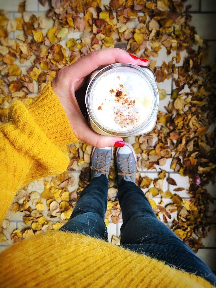 Pumpkin Spice Latte Cordhose